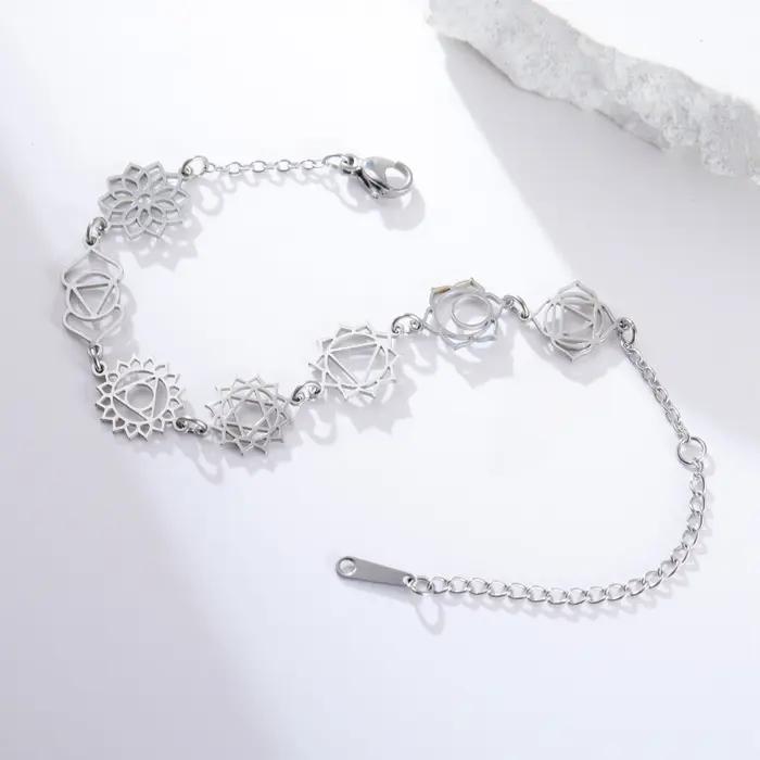 Bracelet à breloques de Yoga 7 chakras en acier inoxydable élégant pour femmes occasions spéciales bien-être émotionnel santé physique cadeau anniversaire