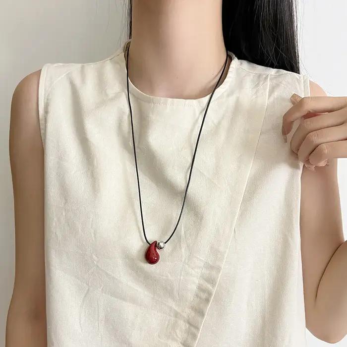 Collier pendentif goutte rouge simple coréen pour femme