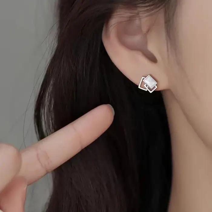 Boucles d'Oreilles Carrées Élégantes en Argent Sterling S925 Pour Femmes Occasions Spéciales Cadeau Anniversaire Design Géométrique Sophistication Chic