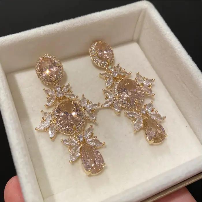 Grandes boucles d'oreilles en cristal de fleur rose