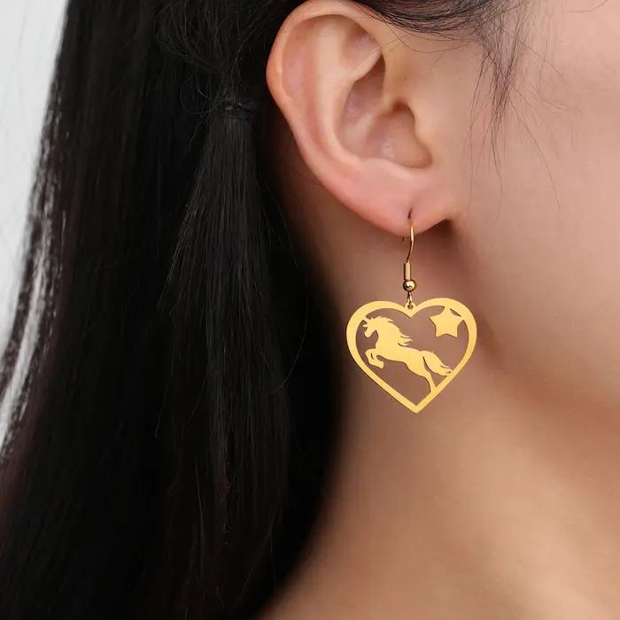 Unift Boucles d'Oreilles Etoile Nairobi Orn Horse avec Cœur pour Femme