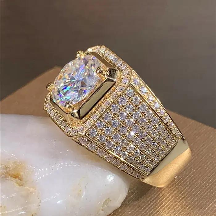 Bague ronde en pierre de Zircon blanc brillant