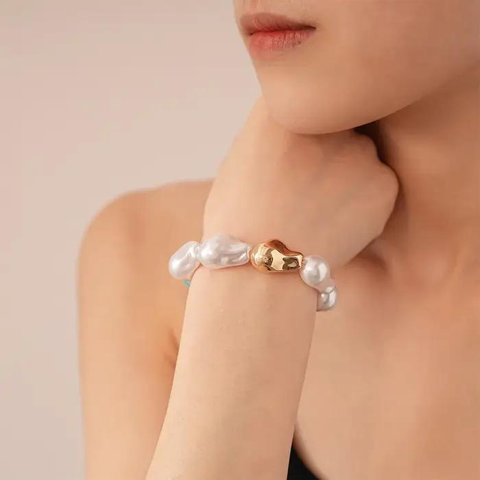 Bracelet géométrique irrégulier de perles d'imitation baroque rétro