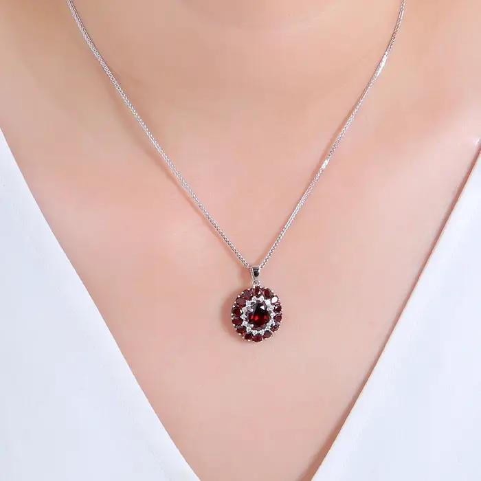 Collier pendentif en grenat naturel forme ronde certifié bijoux femme occasions spéciales cadeau d'anniv elegance quotidienne