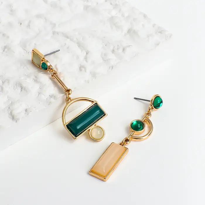 Boucles d'oreilles AENSOA en métal avec motifs de plantes ornementaux et strass pour femmes mode et élégance occassions spéciales