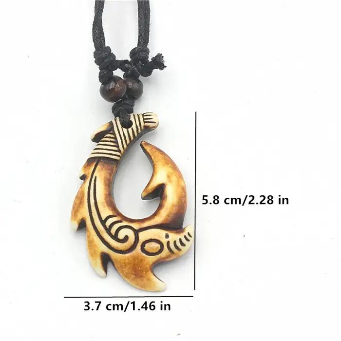 Collier à hameçon maori - Pendentif tribal sculpté en résine