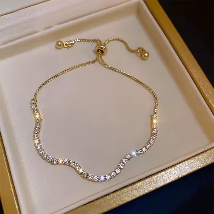 Bracelets en strass ronds brillants pour femmes, bracelet fin de luxe à motif ondulé réglable, design polyvalent, bijoux pour les mains K1