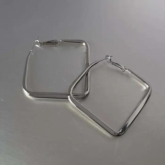Boucles d'oreilles carrées couleur or pour femmes bijoux exagérés en métal géométrique cercle irrégulier style moderne 2026 occasions spéciales