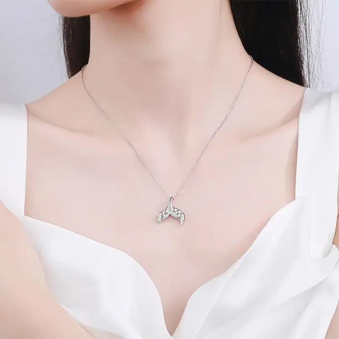 Collier Sirène Dauphin en Argent Sterling 925 Serti de Moissanite D Color pour Fêtes et Occasions Spéciales Bébé Sirène Design Romantique