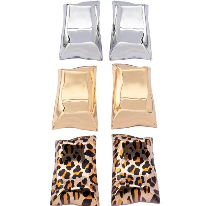 Une paire de boucles d'oreilles à la mode pour femmes