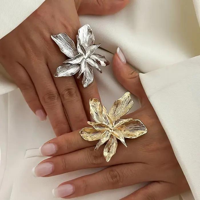 Bague double couche grande fleur personnalisée tendance punk ajustable plaqué or 14k pour femme occasions spéciales