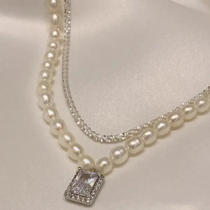 Collier de luxe élégant à double rang de perles pour femme