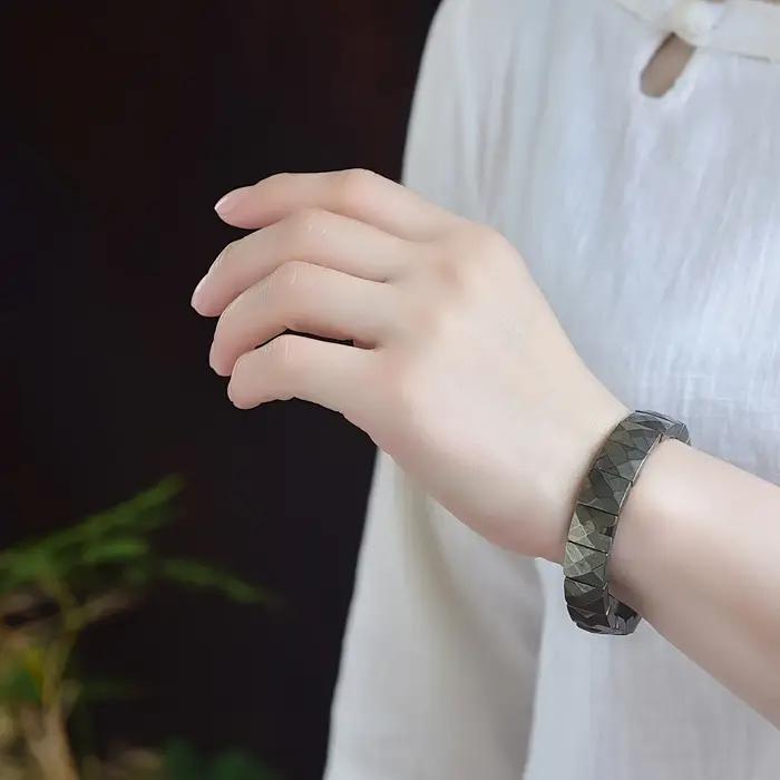 1 bracelet à facettes en pyrite naturelle