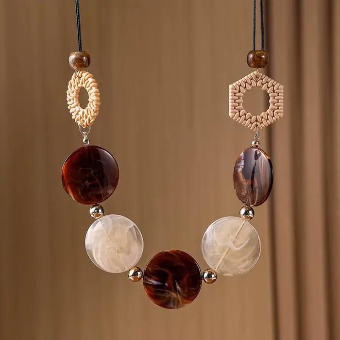 Collier Vintage en Rotin