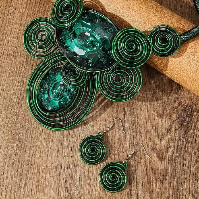Ensemble de collier et pendentif en fil d'aluminium