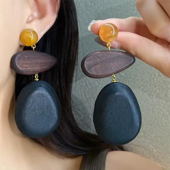 Boucles d'oreilles vintage en résine coeur élégantes et tendance pour femmes occasions spéciales