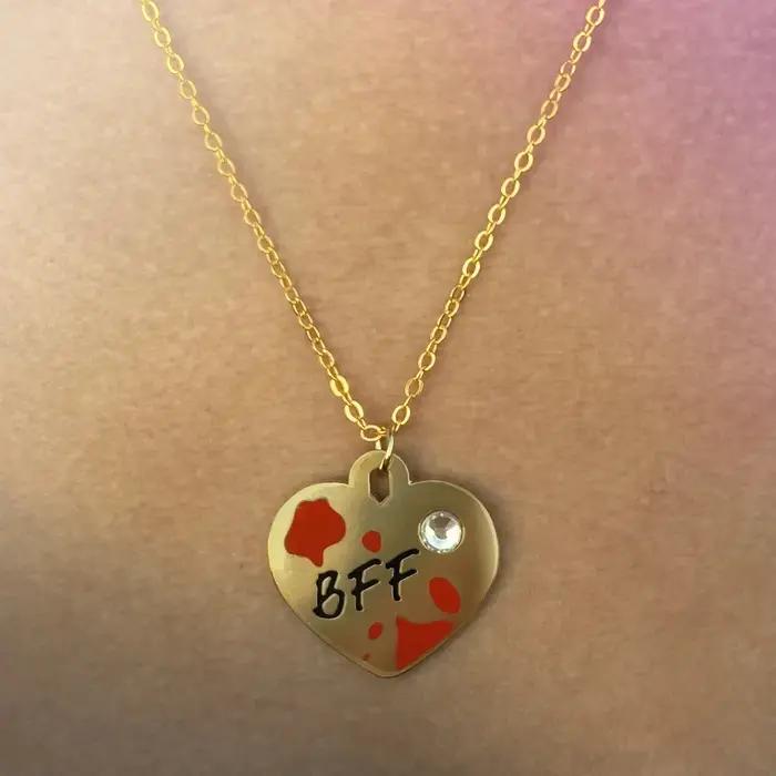 Collier Bff inspiré du corps du film classique de Jennifer