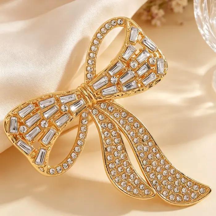Broches de luxe exquises en zircon baguette, broches nœud papillon entièrement pavées de cristaux, épingles de revers en ruban pour femmes, pour costume, manteau, mariage, fête, bijoux, cadeau