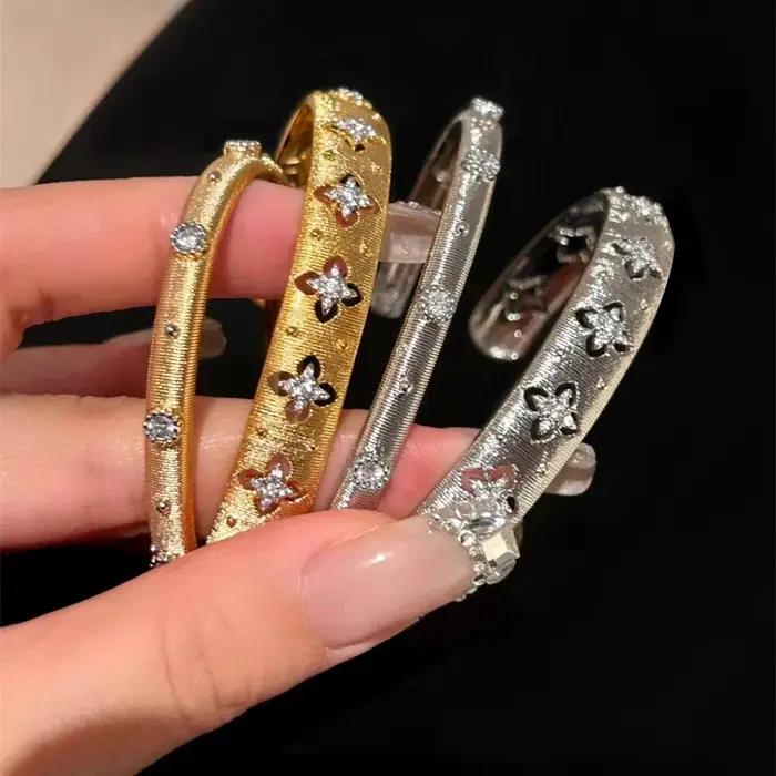 1 bracelet pour femme de style antique à motif de fleur à quatre feuilles