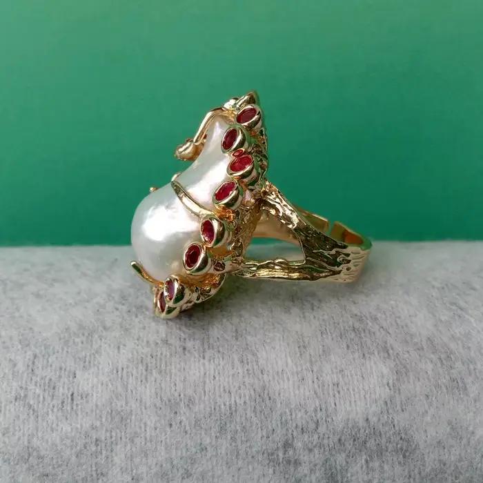 Kkgem Fuchsia Cz pavé 23x32mm bague de sonnerie en perles baroques blanches de culture réglable