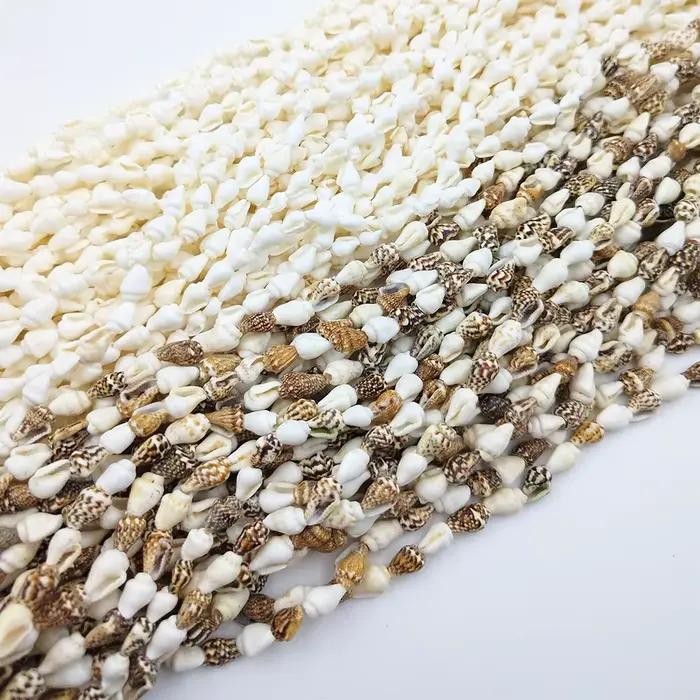 Petit collier de conque blanche naturelle