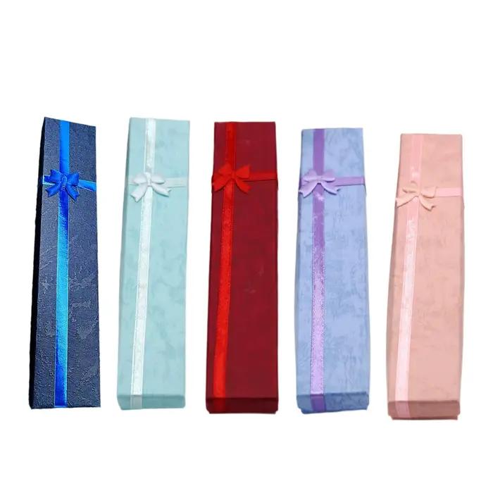 Boîtes à bijoux élégantes en papier pour femmes avec tissu intérieur, idéales pour ranger et offrir des bijoux pour mariages, anniversaires et autres occasions spéciales