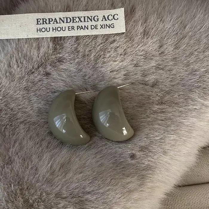 Boucles d'oreilles coréennes en acrylique mode vintage pour femmes occasions spéciales polyvalentes et élégantes