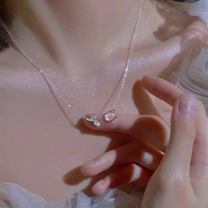 Collier de fleur de tulipe romantique pour femmes