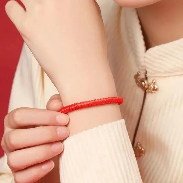 Bracelets Porte-Bonheur Tressés en Coton Rouges et Vibrants pour Hommes et Femmes Occasions Spéciales Tradition Bouddhiste