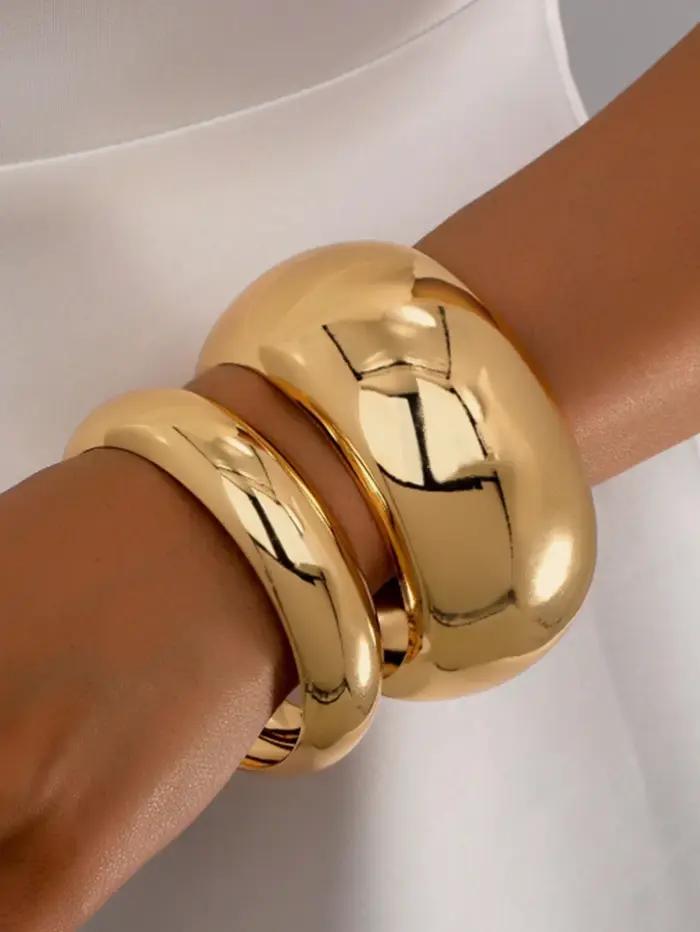 2 bracelets larges en métal de style européen et américain pour femmes
