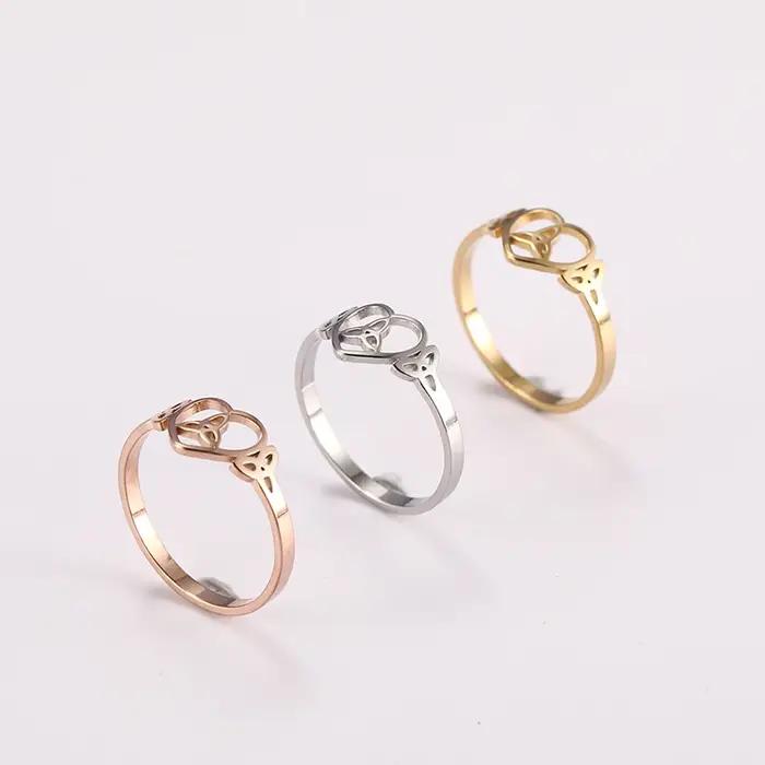 Bague à nœud irlandais de sorcière pour femmes