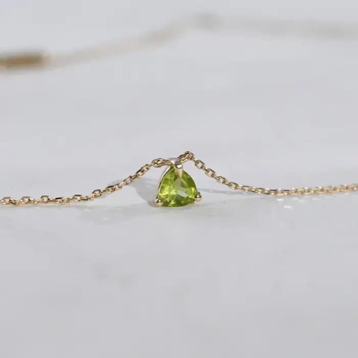 Collier de luxe en argent incrusté vert Olive pour femme