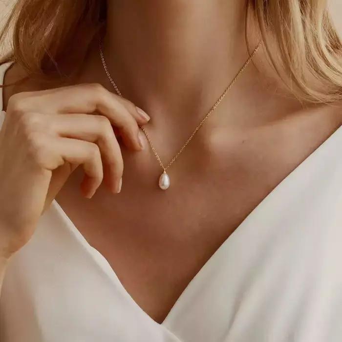 Collier classique avec pendentif perle goutte forme élégante cadeau occasion spéciale femmes mariage anniversaire
