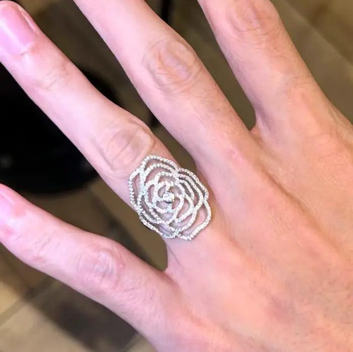 Bagues classiques romantiques ajourées en diamant Rose pour femmes
