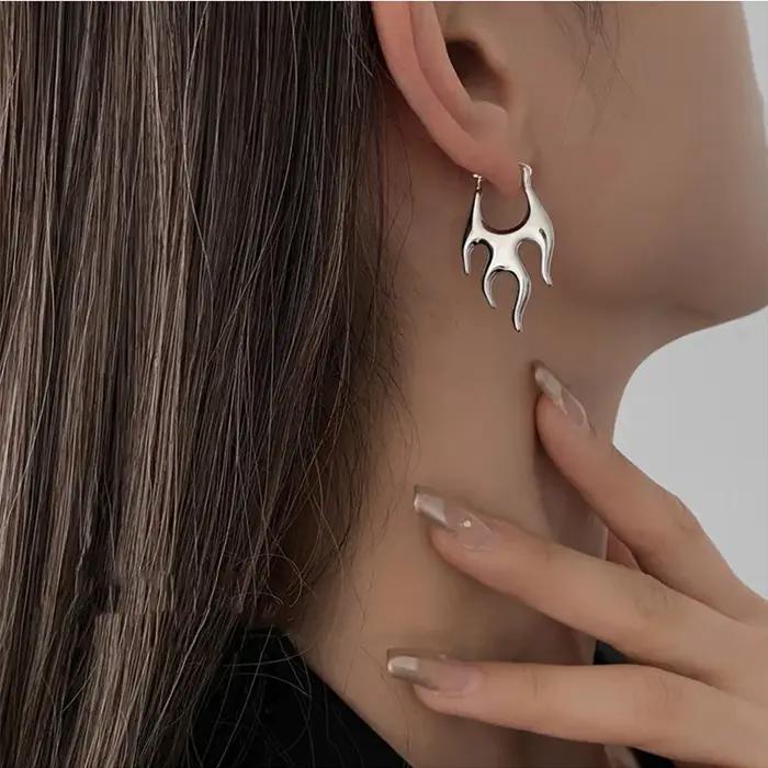 Boucles d'oreilles créoles à fleurs creuses dorées Double couche pour femmes