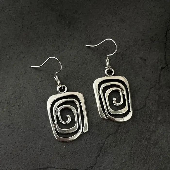 Boucles d'oreilles pendantes en métal Gypsy Curl plaqué argent vintage pour femmes, bijoux de collection, cadeaux pour occasions spéciales