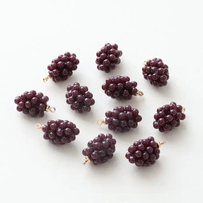 Mini pendentif en résine de grenade de raisin drôle