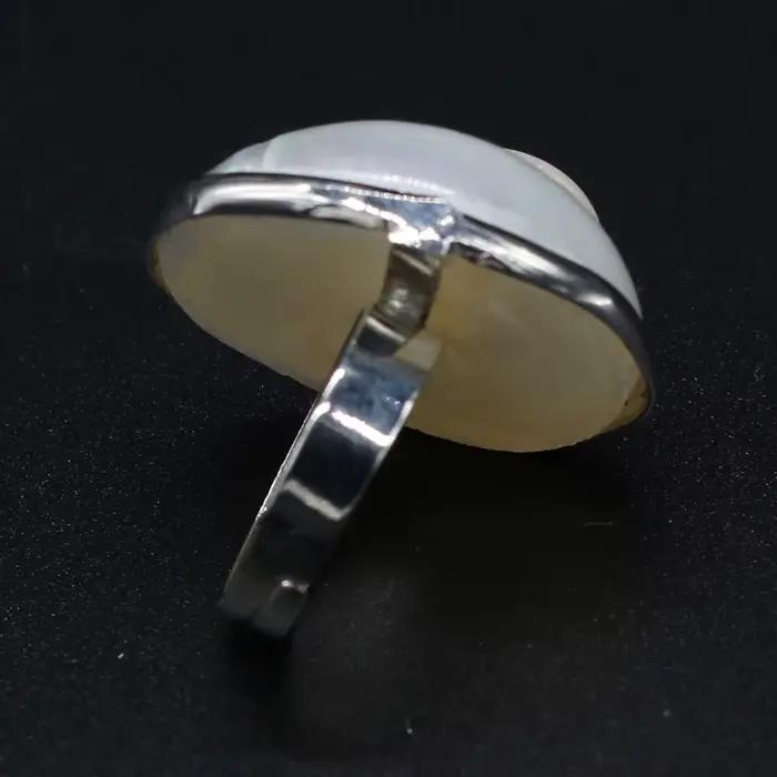 Bague ronde en pierre de coquillages naturels blancs style bohème pour femme bijou mode géométrique à porter pour occasions spéciales