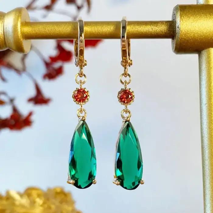 Boucles d'oreilles élégantes en cristal, inspirées du château mobile de Hayao Miyazaki, perles rouges, cadeau de bijoux de Noël Unique pour femme occasions spéciales
