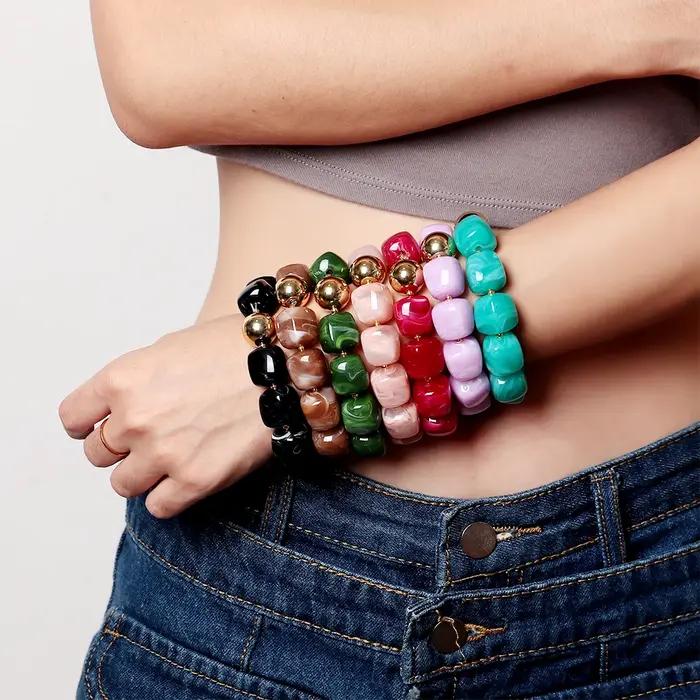 Bracelets élastiques en perles carrées en acrylique pour femmes