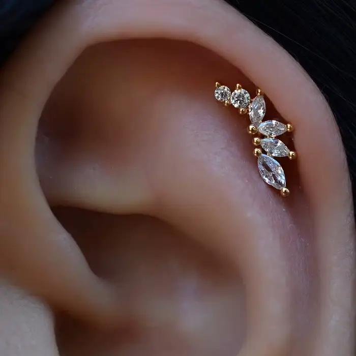 1PC Boucles d'oreilles délicates en zircone cubique à dos plat pour cartilage