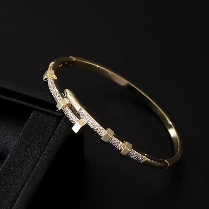 Nouveau Bracelet à ongles en diamant incolore personnalisé polyvalent avec Design de sens avancé