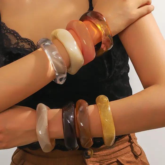 Bracelets carrés larges irréguliers