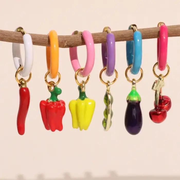 Boucles d'oreilles en émail en forme de piment