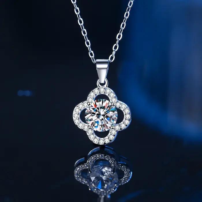 Collier en argent sterling S925 avec trèfle à quatre feuilles en moissanite, pendentif élégant de st