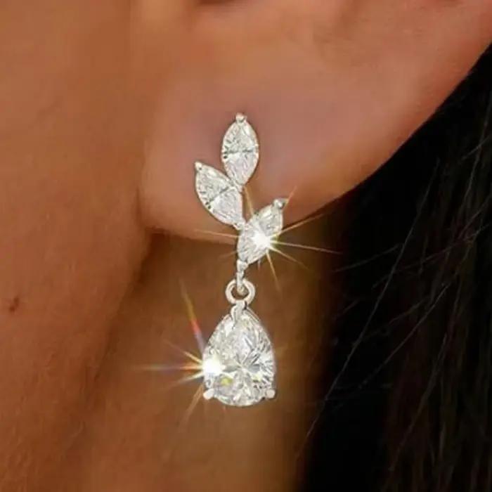 Boucles d'oreilles pendantes pour femmes