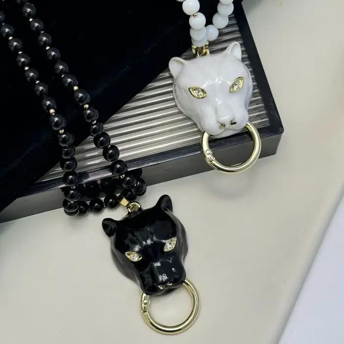 Collier pendentif léopard en émail élégant LATS pour femmes
