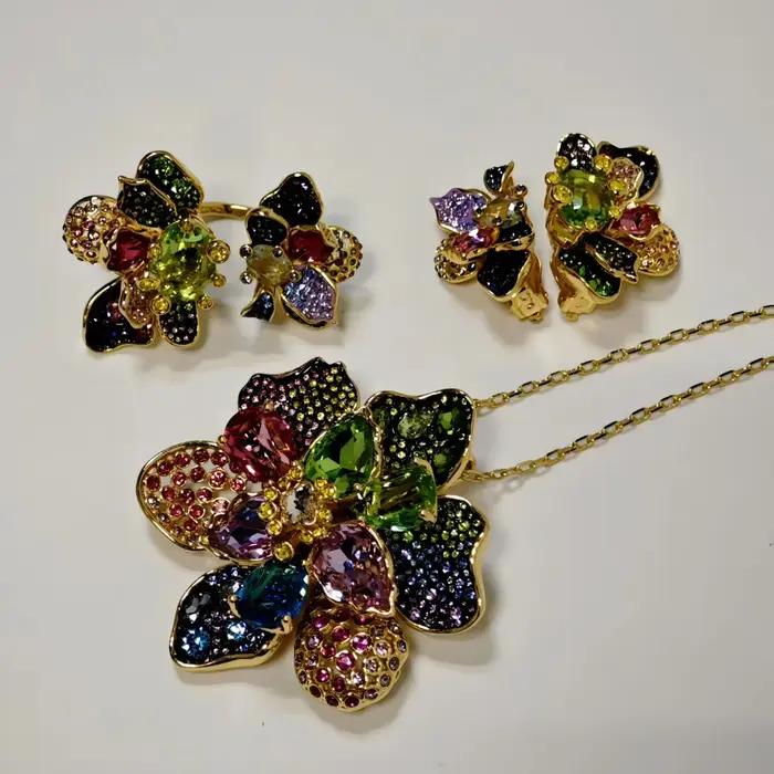 Boucles d'oreilles en cristal exquis grandes fleurs design original bijoux de luxe or rose jaune clair or pur plaqué argent rhodium imitation bronze ancien pistolet noir rhodium