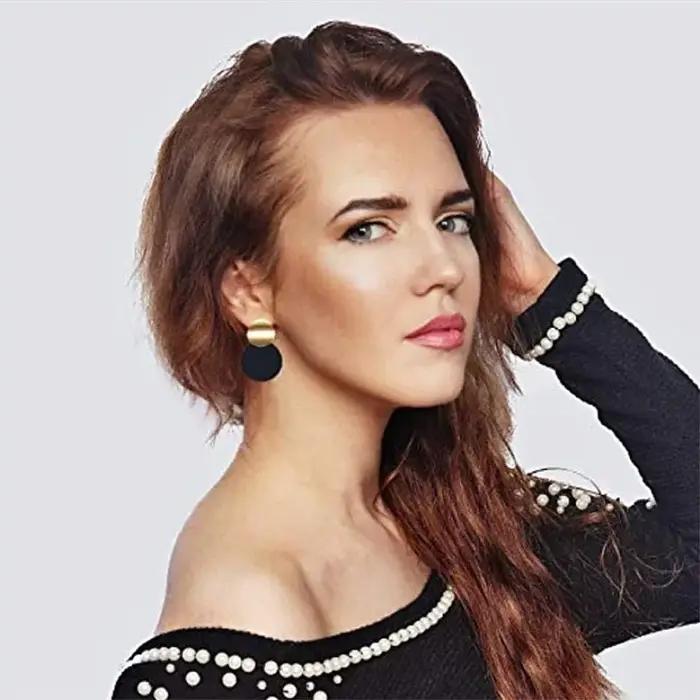 Boucle d'oreille ronde en métal noir à la mode pour femmes couleur or brillant lisse goutte