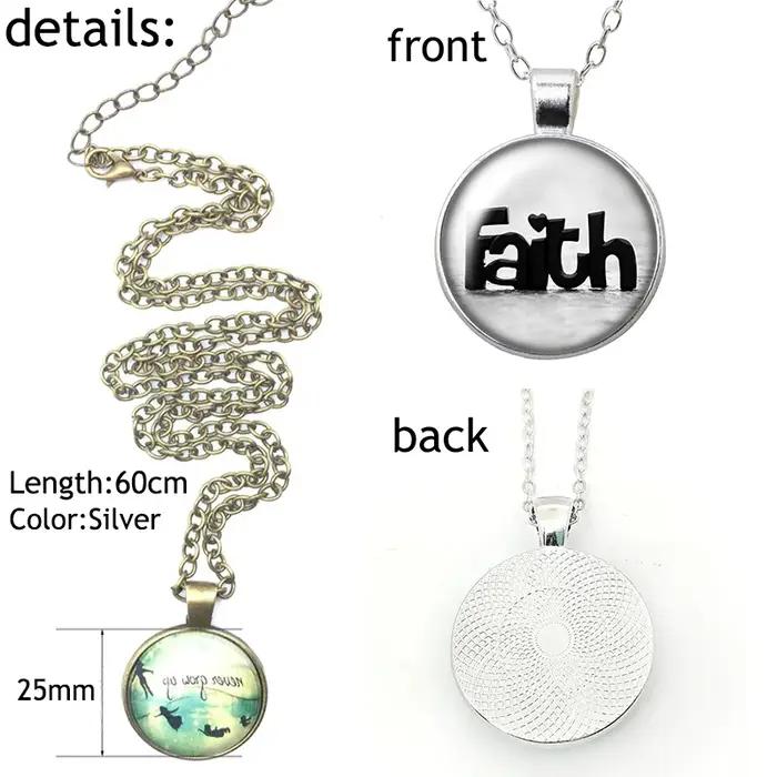 Collier avec pendentif en verre rond